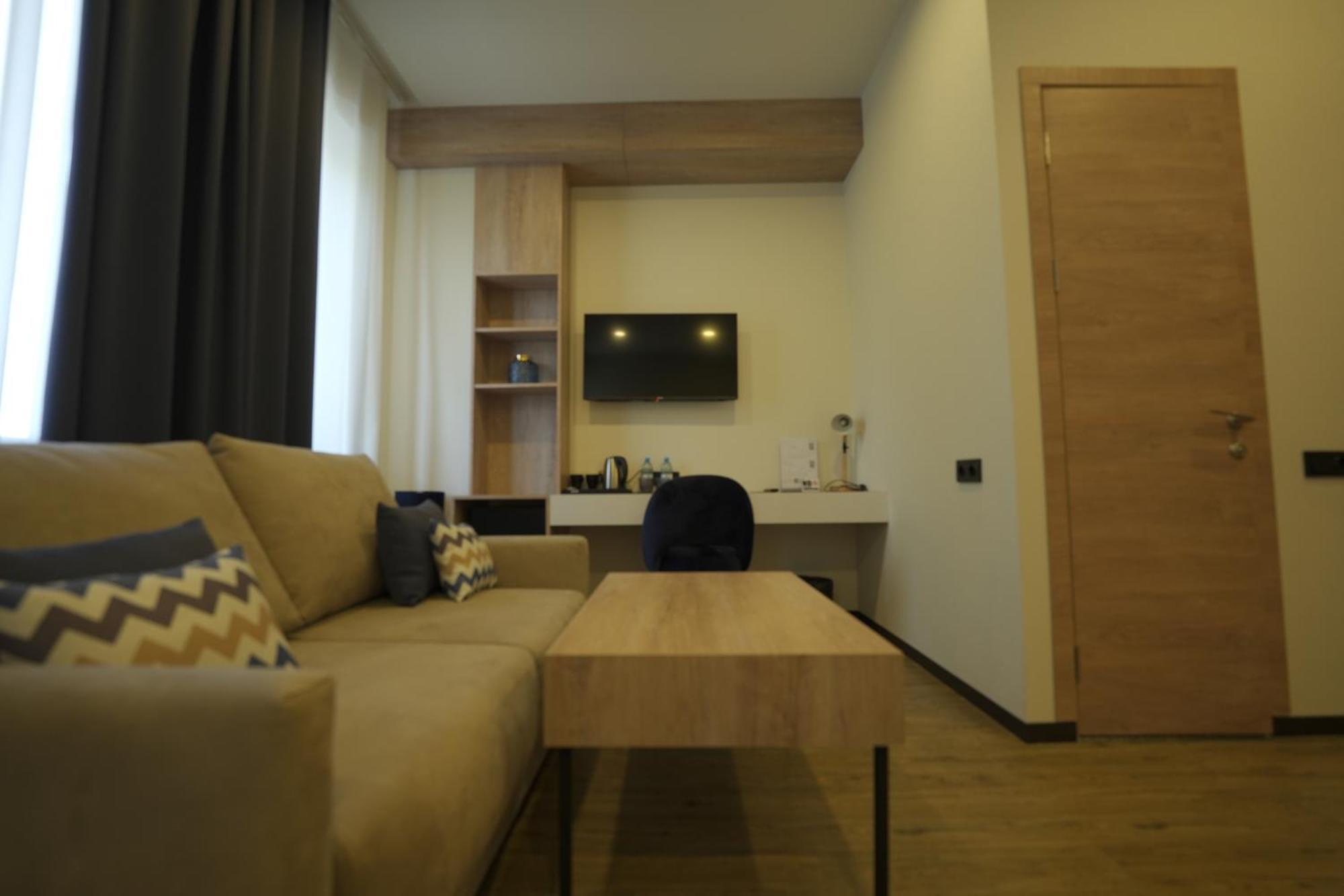 4Guest Hotel Yerevan Ngoại thất bức ảnh