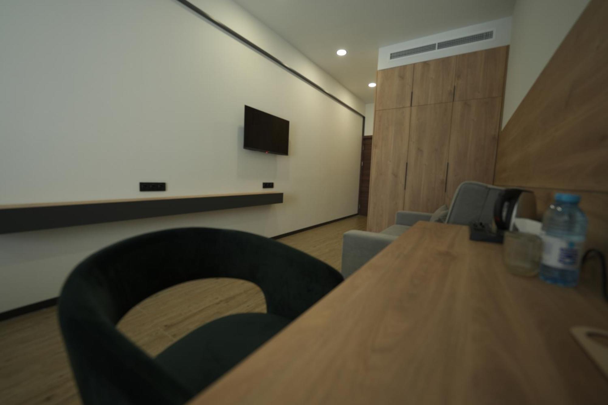 4Guest Hotel Yerevan Ngoại thất bức ảnh